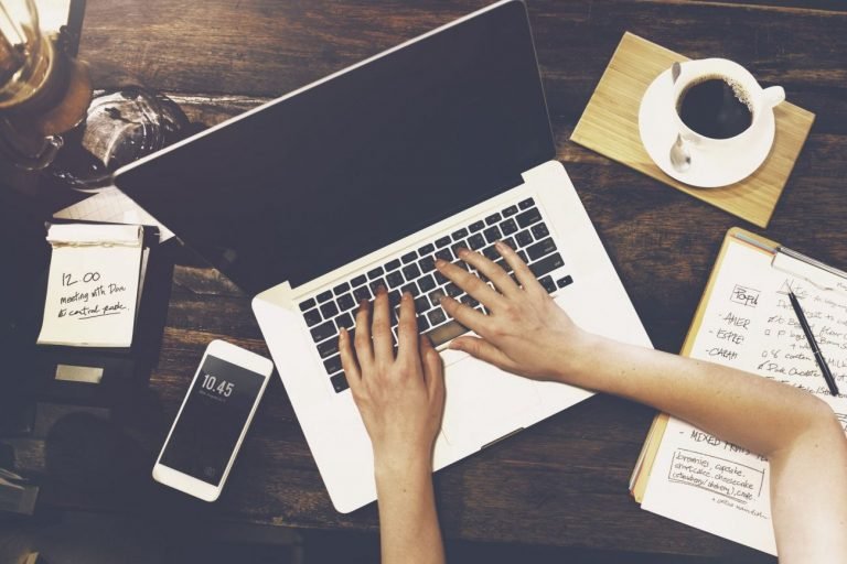 5 Reasons You Should Hire Freelance Writers